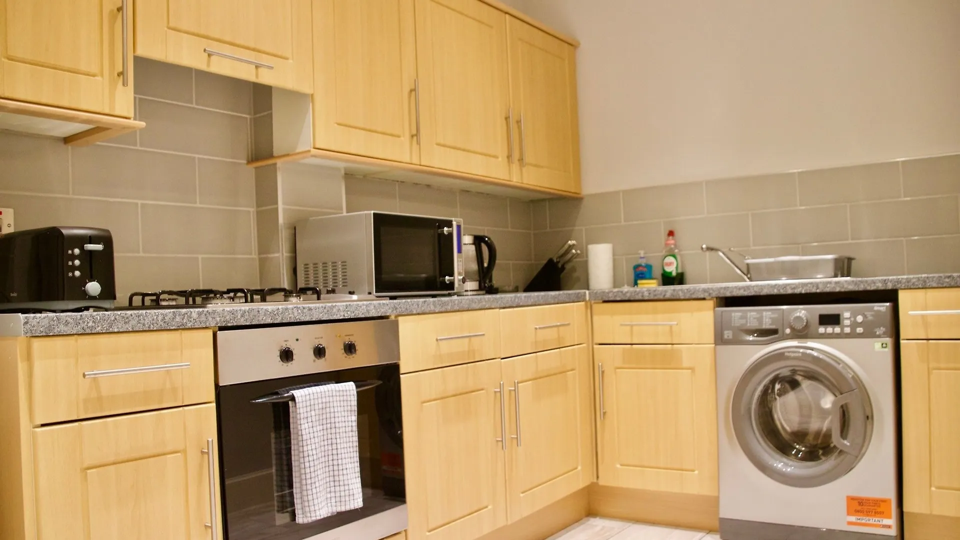 Apartment 2 Bedroom Flat Off Leith Walk Accommodates 7 Edinburgh